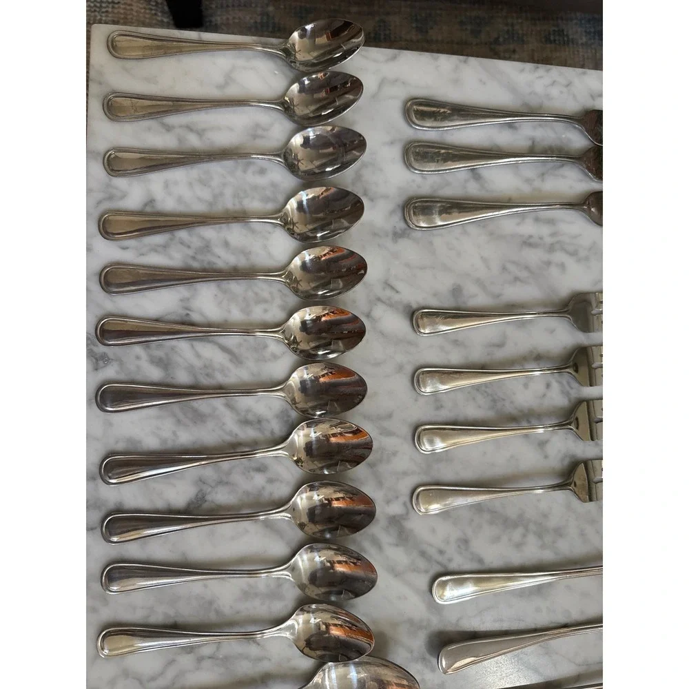 Gibson Stainless Pendant Set of 34 Pieces Teardrop Border Silverware Lot